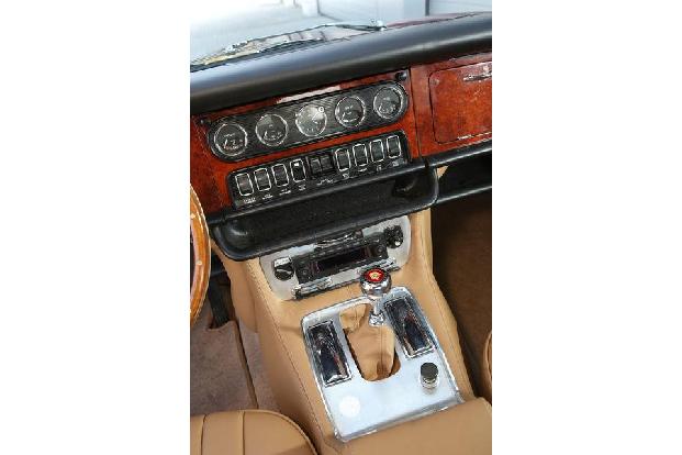 Jaguar XJ 12 und Rolls-Royce Silver Shadow