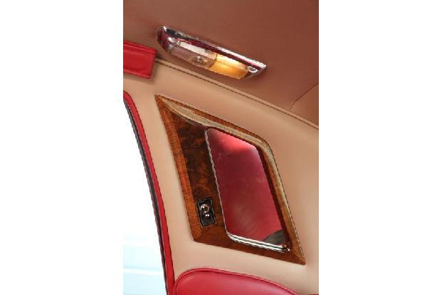 Jaguar XJ 12 und Rolls-Royce Silver Shadow