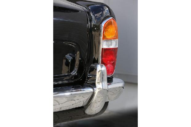 Jaguar XJ 12 und Rolls-Royce Silver Shadow