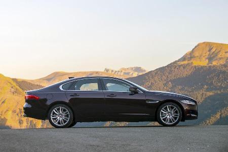 Jaguar XF, Seite