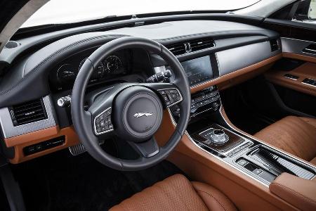 Jaguar XF, Interieur