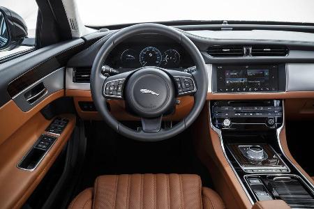 Jaguar XF, Interieur