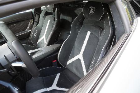 Lamborghini Aventador LP750 SV, Fahrersitz
