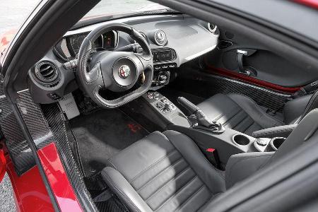 Alfa 4C, Cockpit