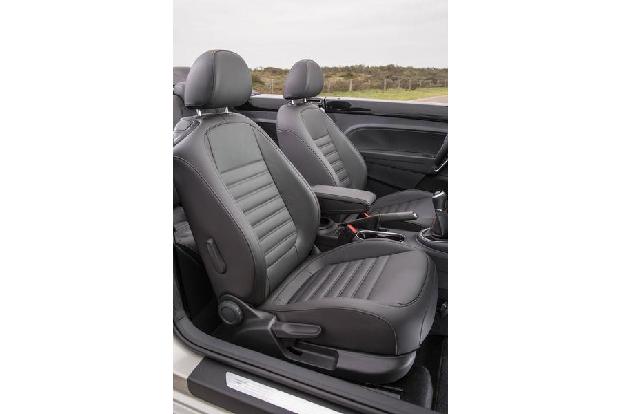 VW Beetle Dune Cabrio Ledersitze