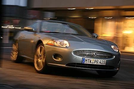 Ist das neue Jaguar XK 4.2 Coupé talentiert genug für den Erfolg in der Coupé-Oberklasse?