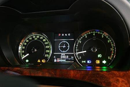 Rundinstrumente bilden die Informationsgrundlage.