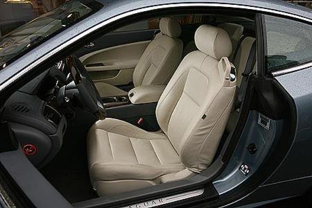 Bequeme Sitze, vielfältige Verstellmöglichkeiten.