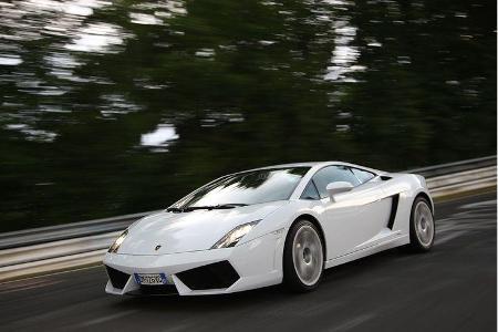 Trotz eines größeren Hubraums und der langhubigeren Auslegung beliebt der neue Zehnzylinder bis 8.500/min zu drehen.