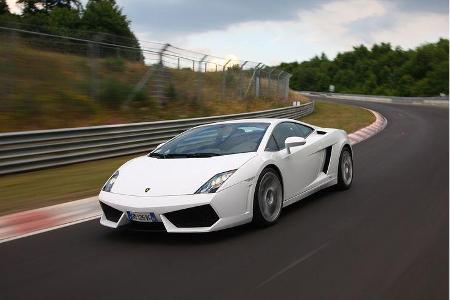 Die Bremsanlage mit den optionalen Keramikscheiben weist nach wie vor einen sehr gewöhnungsbedürftigen Druckpunkt auf.