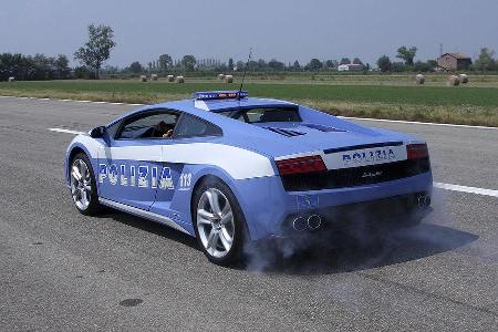 Die italienische Staatspolizei hat ihren neuen Lamborghini Gallardo übernommen.