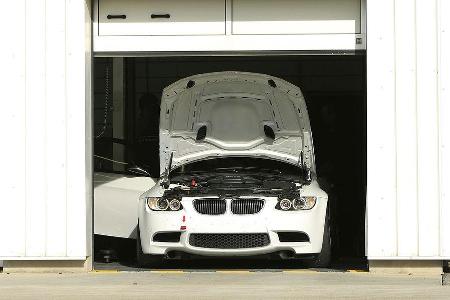 Das pochende Herz in Gestalt des Vier-Liter-V8-Motors mit serienmäßg 420 PS bleibt nahezu unangetastet - ...