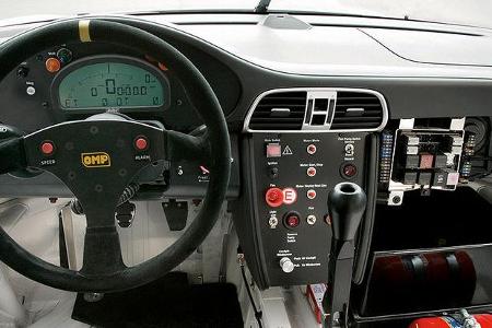 Das maximale Drehmoment stieg um zehn auf 430 Nm bei 7.250 Umdrehungen pro Minute. Der Kraftzuwachs resultiert aus einer opt...