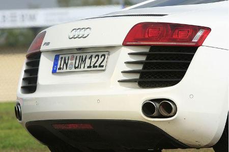 Den Endrohren entweicht wohliger V8-Klang, nie aufdringlich, aber markant.
