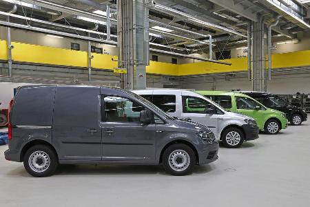 Vor der Präsentation eines Neuwagens durchläuft dieser zahlreiche Stationen bis zur Perfektion. Heute: Die Abnahmefahrt.