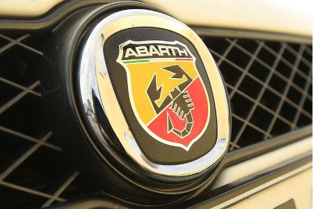 Mit den dezenten Hinweisen auf seine Herkunft könnte der Abarth zur Stilikone avancieren.