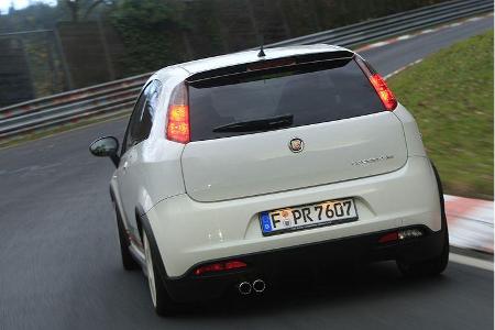 Die Supersport-Variante zeichnet sich durch einen Fahrwerks- und einen Motorkit aus, der jeweils nur über das Abarth Asseto ...