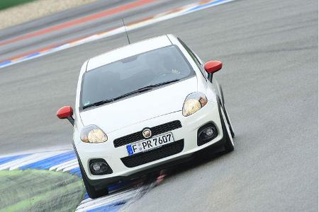 Allerdings wurden die Dämpferkennlinien nicht auf die neuen Federn angepaßt.