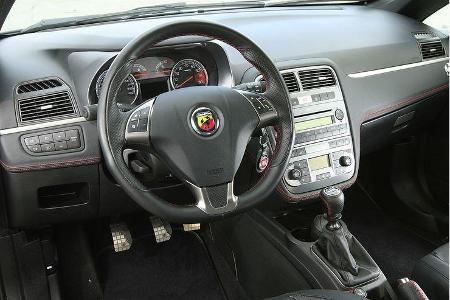 Die Schaltung funktioniert generell tadellos. Nur bei extrem schnellem Wechsel in die zweite Gangstufe kommt die Synchronisi...