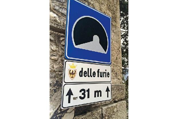 Ferrari 458 Speciale A, Lamborghini Aventador Roadster, Maserati Gran Cabrio MC