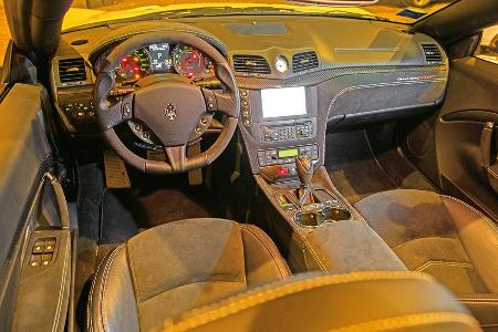 Maserati Gran Cabrio MC, Cockpit