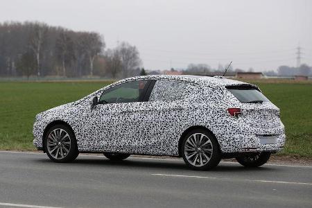 Erlkönig Opel Astra