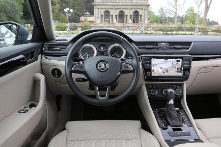 Skoda Superb, Innenraum, Cockpit