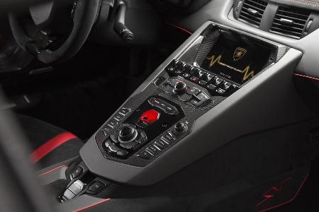 Lamborghini Aventador SV 2015, Mittelkonsole