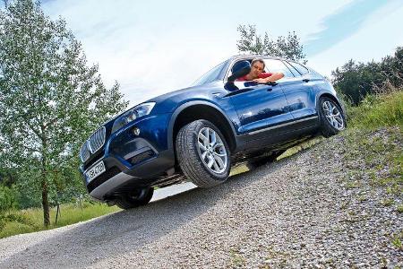 BMW X3 x-Drive 30d, Seitenansicht, Gelände