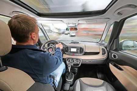 Fiat 500L Living 1.6 16V Multijet, Cockpit, Fahrersicht