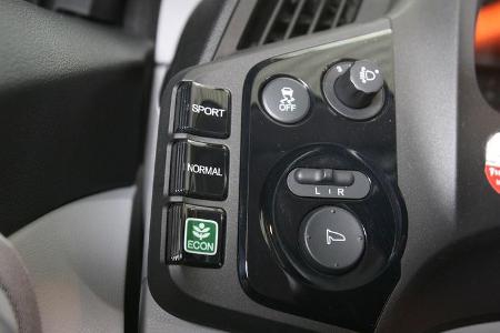 Honda CR-Z Sport, Mittelkonsole