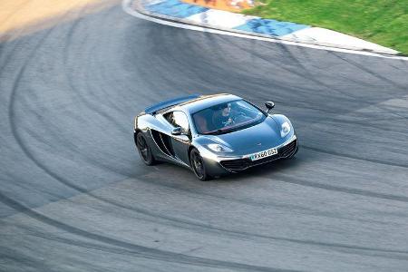 McLaren MP4-12C, Kurvenfahrt