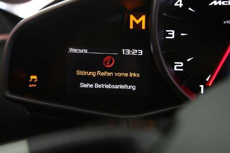 McLaren MP4-12C, Störung, Anzeige