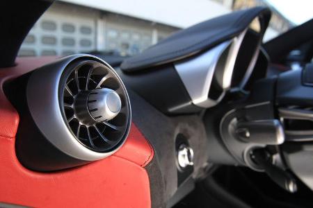 McLaren MP4-12C, Luftausströmer