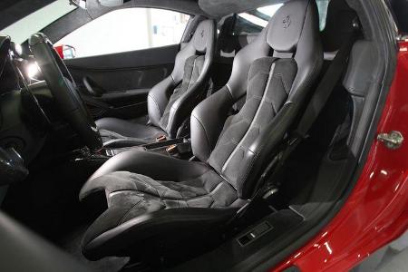 Ferrari 458 Italia, Fahrersitz