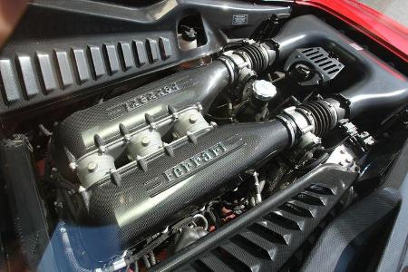 Ferrari 458 Italia, Motor