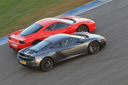 Ferrari 458 Italia, McLaren MP4-12C, Seitenansicht