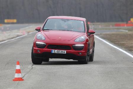 Porsche Cayenne S Diesel, Frontansicht, Slalom