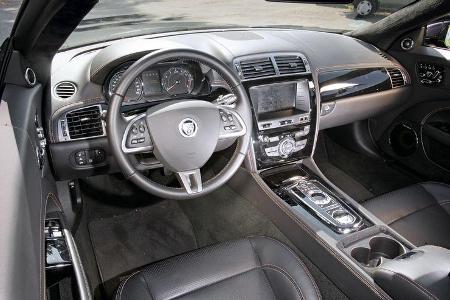 Jaguar XK 5.0 V8 Portfolio, Cockpit