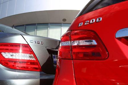Mercedes B 200, Mercedes C 180, Heck, Typenbezeichnung