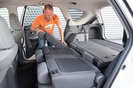 Toyota Prius Plus Life, Rücksitz, umklappen