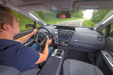 Toyota Prius Plus Life, Cockpit