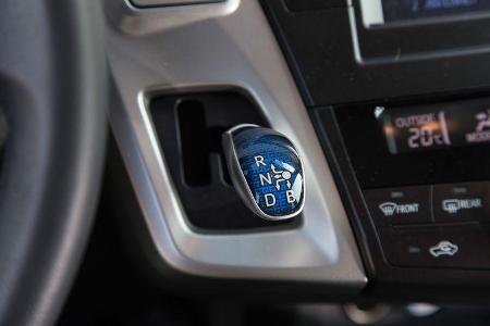 Toyota Prius Plus Life, Schalthebel, Schaltknauf