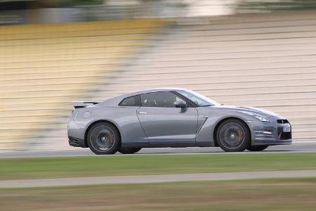 Nissan GT-R, Seitenansicht