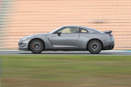 Nissan GT-R, Seitenansicht