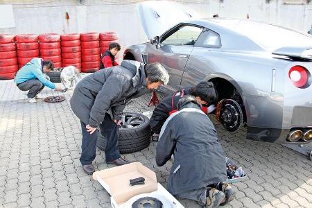 Testfahrt, Nissan GT-R, Reifenwechsel