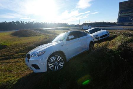 BMW X6 M, Porsche Cayenne Turbo S, Gelände