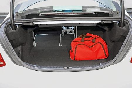 Mercedes C 300 Bluetec Hybrid, Kofferraum
