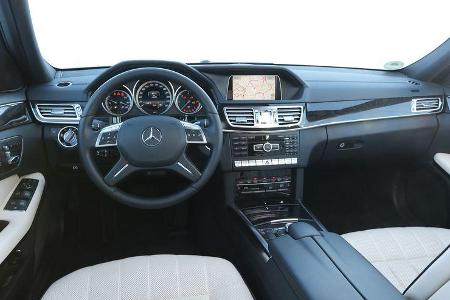 Mercedes E 250 CDI T 4matic, Cockpit