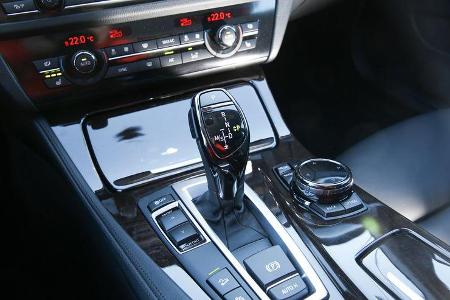 BMW 525d Touring xDrive, Schalthebel